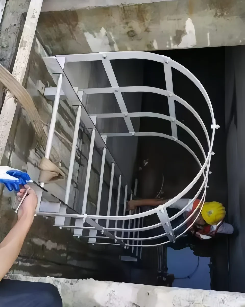 Stainless Steel Ladders — SS304 & SS316 Cat Ladder, Fixed Ladder Manufacturer  photo 4