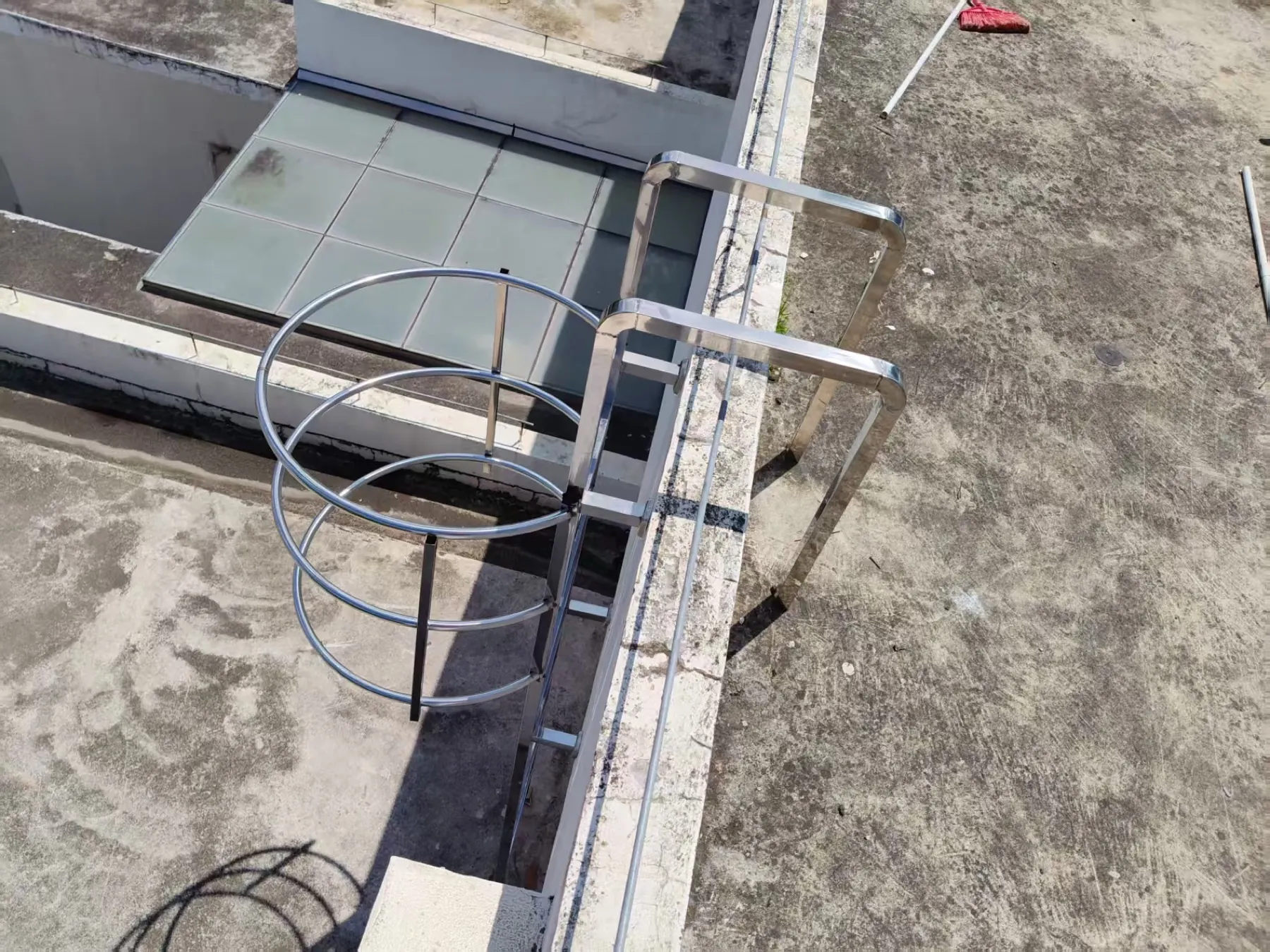 Tank and Vessel Access